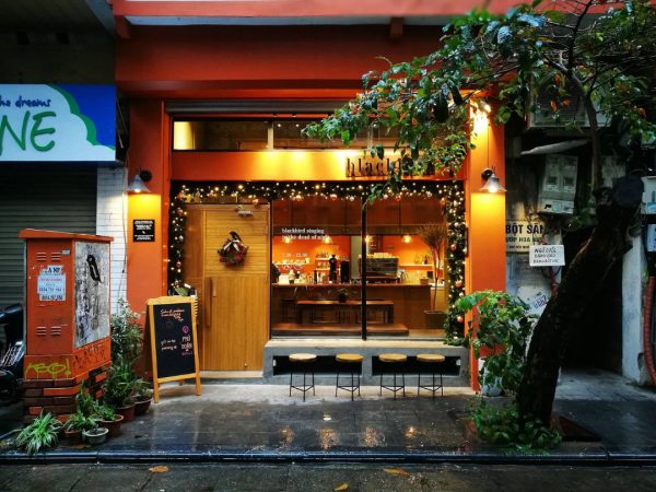 Blackbird Coffee mang vibe thơ - lãng mạn của những chiều thu Hà Nội