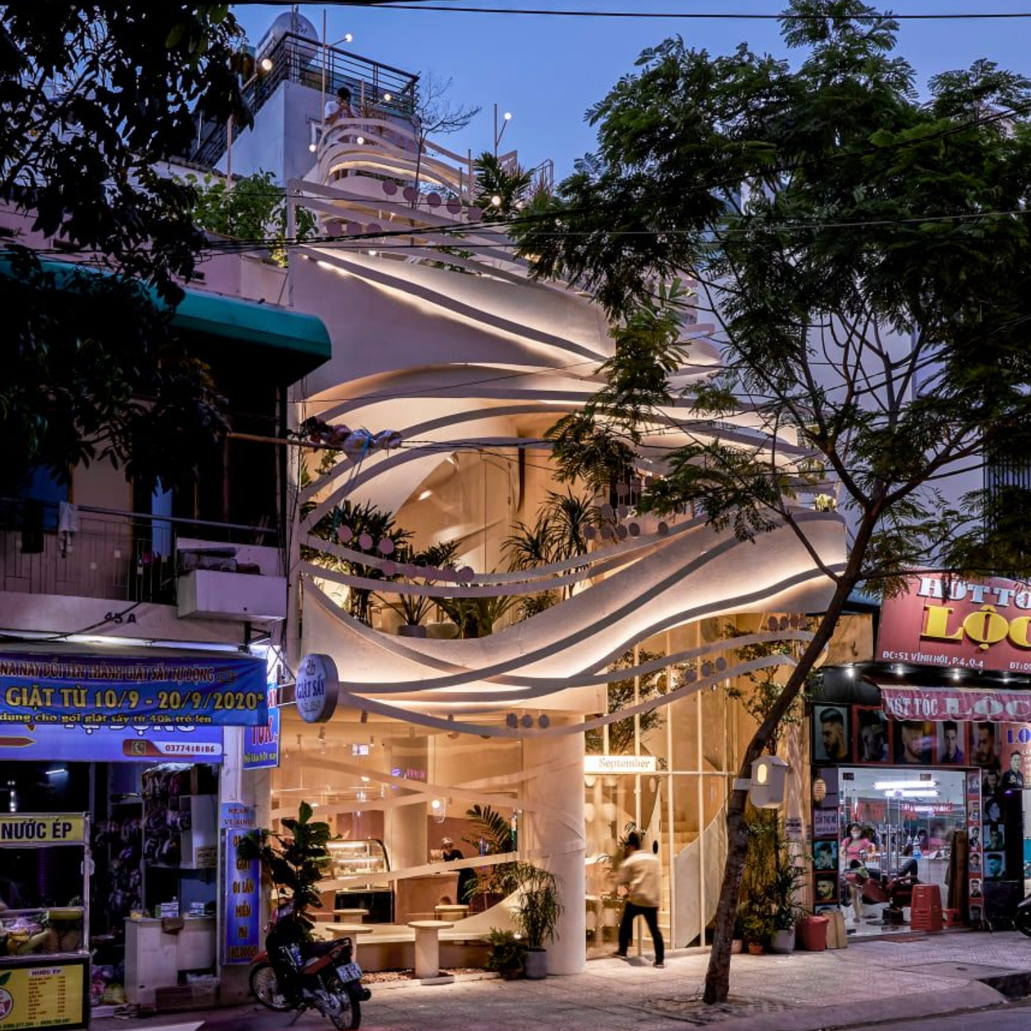 September Cafe tọa lạc tại quận 5