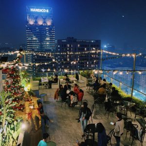 Sân thượng quán cà phê Trill Rooftop