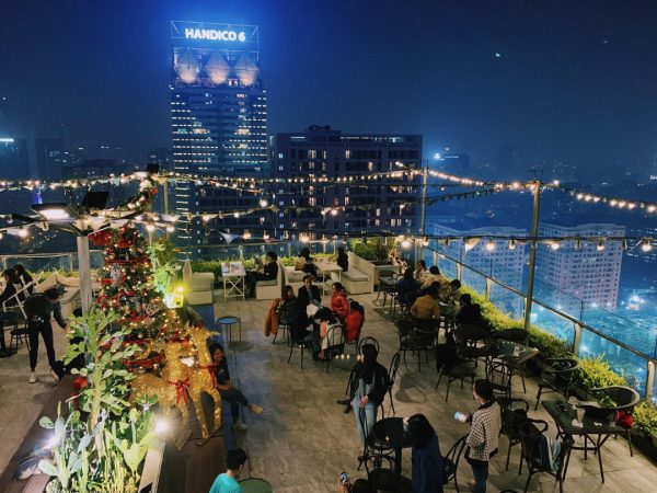 Sân thượng quán cà phê Trill Rooftop