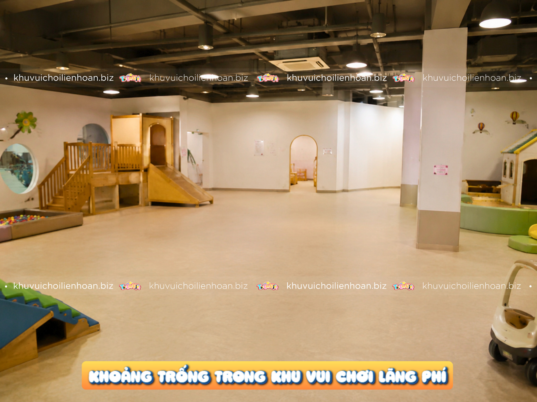 Khoảng trống trong khu vui chơi lãng phí