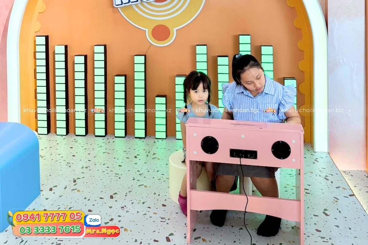 Vì sao phụ huynh dễ nghĩ vớ chống trượt chỉ là “phụ phí” (2).jpg
